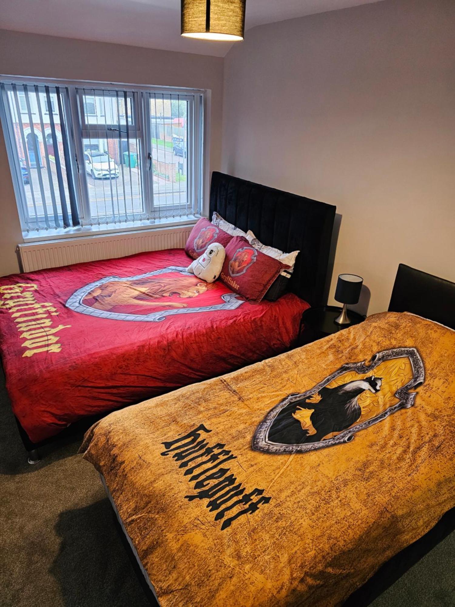 Potters Hideout- 2 Bedroom 2 Bathroom Apartment Watford  Exterior foto